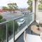 Trackside Escape by Moonee Valley Racecourse - ملبورن