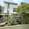 Cosmo Park Town House