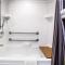 La Quinta Inn & Suits by Wyndham Pontoon Beach IL