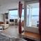 Studio mit Seeblick