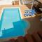 Foto: Ericeira Chill Hill Hostel & Private Rooms - Sea Food 74/90