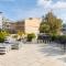 Ultimate 3 Apt Building in the Center for 15 ppl - Atene