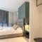 Ultimate 3 Apt Building in the Center for 15 ppl - Atene