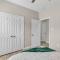 Chic Pet Friendly 3BR Duplex in Amazing Location Duplex - 休斯顿