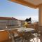 Gorgeous Apartment In Duce With Wifi - Duče