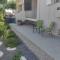 Bee life apts, Sweet house
