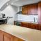 Beautifully decorated Apartment Alambra, with Coast and Sunset Views, Aphrodite Hills