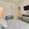 Spacious Spring Family Home with Full Kitchen and Pool