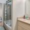 Spacious Spring Family Home with Full Kitchen and Pool