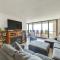 7th-Floor Oceanfront Unit with Pools in Port Aransas - ميناء أرانساس