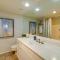 7th-Floor Oceanfront Unit with Pools in Port Aransas - ميناء أرانساس