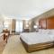 Comfort Inn & Suites near Bethel College