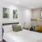 Chicstay Suites