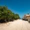 Modern villa with private pool, 1 block from the Ocean - Chicxulub
