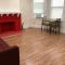 Spacious and private apartment with 3 bedrooms and 1 bathroom near Newark International Airport EWR and New York City - Newark