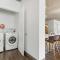 Linea Luxury Living with Indoor Pool and Rooftop Views in The Loop