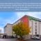Holiday Inn Express & Suites Fayetteville University of Arkansas Area by IHG