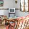 3 Bedroom Amazing Home In Hames Boucres