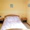 3 Bedroom Amazing Home In Hames Boucres