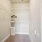 The Watson 357 I Spacious 1 Bed 1 Bath - 大草原城