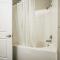 The Watson 357 I Spacious 1 Bed 1 Bath - 大草原城
