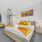 Luxury Apartment with 3 Rooms, 3 Bathrooms, and 2 Parking Spaces at Darling Harbour & Convention Center in Sydney