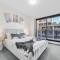 Luxury Apartment with 3 Rooms, 3 Bathrooms, and 2 Parking Spaces at Darling Harbour & Convention Center in Sydney
