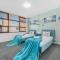 Luxury Apartment with 3 Rooms, 3 Bathrooms, and 2 Parking Spaces at Darling Harbour & Convention Center in Sydney