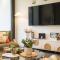 Luxury Apartment with 3 Rooms, 3 Bathrooms, and 2 Parking Spaces at Darling Harbour & Convention Center in Sydney
