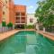 Stylish 2-Bed Apartment with Pool in Camperdown