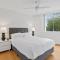 Stylish 2-Bed Apartment with Pool in Camperdown