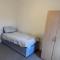 Single Room with Basic Amenities - Glasgow