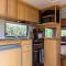 Cosy Caravan on Luxury Campsite - Hulme End