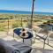 Relaxing Penthouse Suites by the Sea