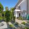 Nissi Diamond Mansion