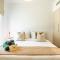 Cozy Retreat At Waters Edge, By Voyage