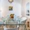 See Table Mountain from a Historic Home - 开普敦