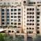 Beautiful 1BR Palm Jumeirah with Pool and Beach Access