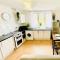 Brand New Lovely Flats by the Forest Tram Stop in Nottingham - 诺丁汉