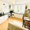 Brand New Lovely Flats by the Forest Tram Stop in Nottingham - 诺丁汉
