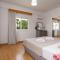 Nissi Diamond Mansion