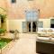 Exclusive and stylish 4-bedroom Riad with plunge pool - 马拉喀什