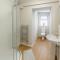 Spacious 2BR Apt with Desk Space, Free Parking - Taunton