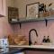 Peacehaven Retreat - 4 minutes from the beach! Pet friendly!