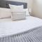 Stay at Beauty Point Wagga 5bdr 2bth magical views