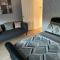 2 bedroom house close to city centre with gated driveway