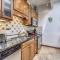 Lovely Aspen Condo with Mountain Views & Hot Tub - أسبين