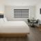Ramada by Wyndham Los Angeles/Downtown West