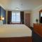 Creekside Inn & Suites