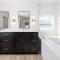 Oceanfront House - Ensomned